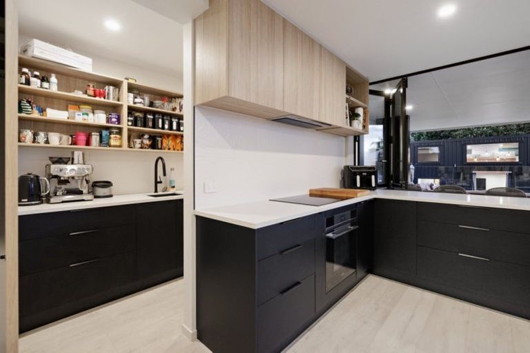 Photo of property in 18 Motiti Road, Papamoa Beach, Papamoa, 3118