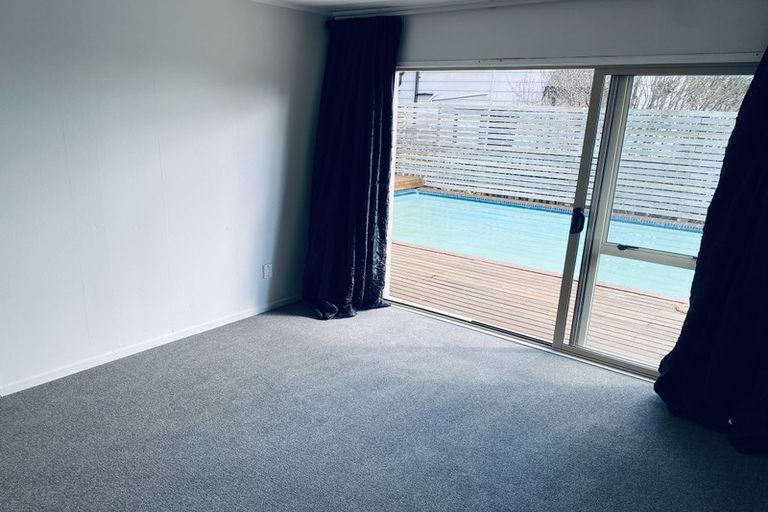 Photo of property in 23 Gibbs Crescent, Red Hill, Papakura, 2110