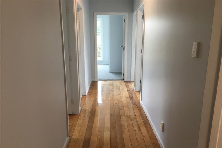 Photo of property in 13 Brazier Grove, Paraparaumu, 5032