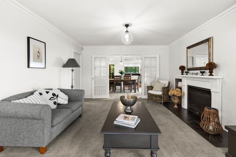 Photo of property in 65 Hikanui Drive, Havelock North, 4130