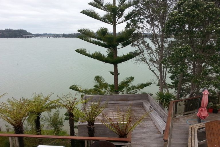 Photo of property in 23 Ferry Parade, Herald Island, Auckland, 0618