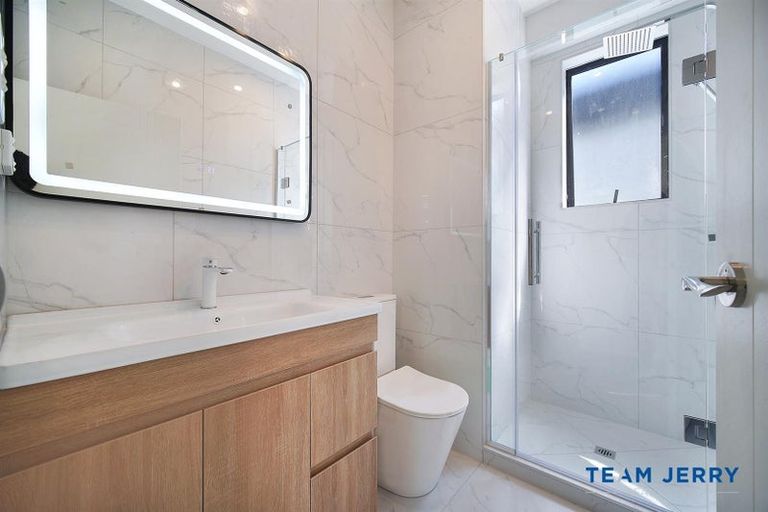 Photo of property in 14 Parahau Road, Papakura, 2110