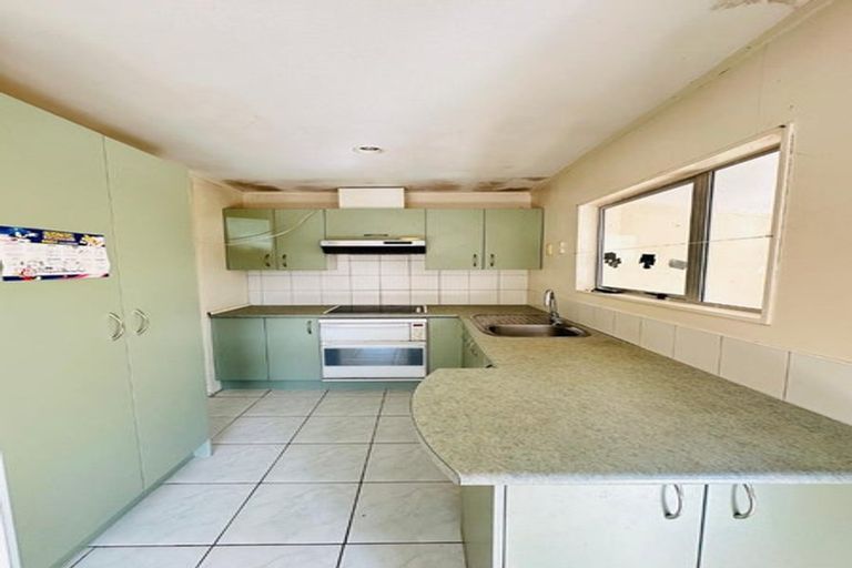 Photo of property in 129 Russell Road, Manurewa, Auckland, 2102