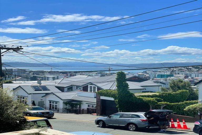 Photo of property in 72a Thompson Street, Mount Cook, Wellington, 6011