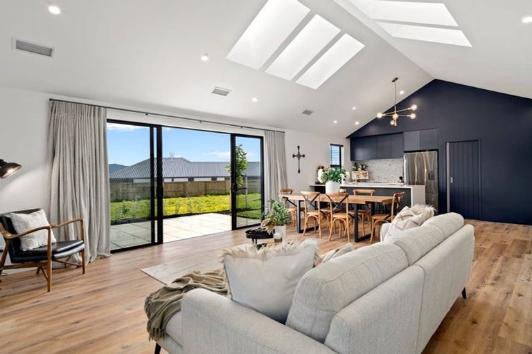 Photo of property in 22 Ridge Drive, Omokoroa, 3114