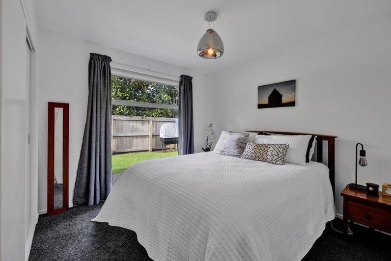 Photo of property in 17a Heta Road, Highlands Park, New Plymouth, 4312