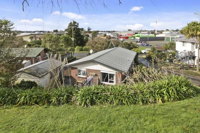 Photo of property in 21 Constable Road, Waiuku, 2123