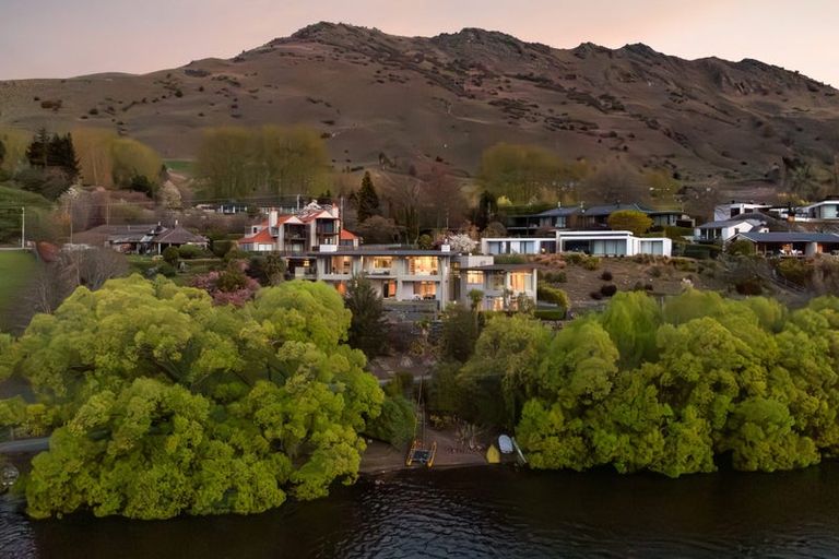 Photo of property in 37 Arrowtown-lake Hayes Road, Lake Hayes, Queenstown, 9371