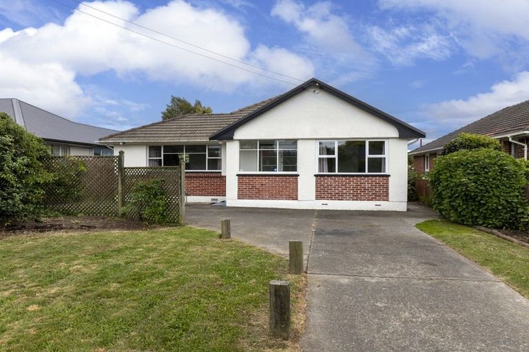 Photo of property in 39 Acacia Avenue, Upper Riccarton, Christchurch, 8041