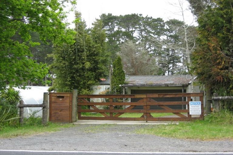 Photo of property in 21 Brigham Creek Road, Whenuapai, Auckland, 0618