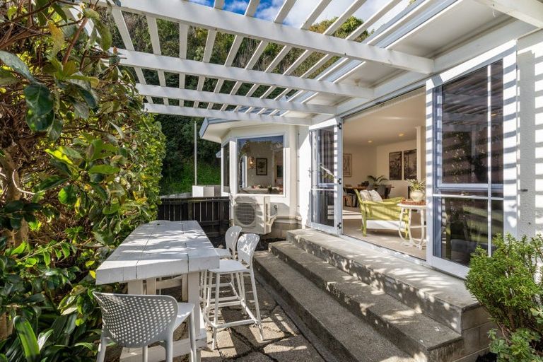 Photo of property in 9 Amner Place, Bluff Hill, Napier, 4110