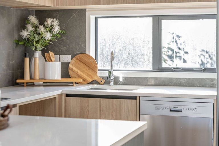 Photo of property in 42e Westgate Drive, Westgate, Auckland, 0614