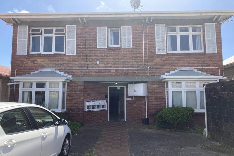 Photo of property in 6c Moncrieff Street, Mount Victoria, Wellington, 6011