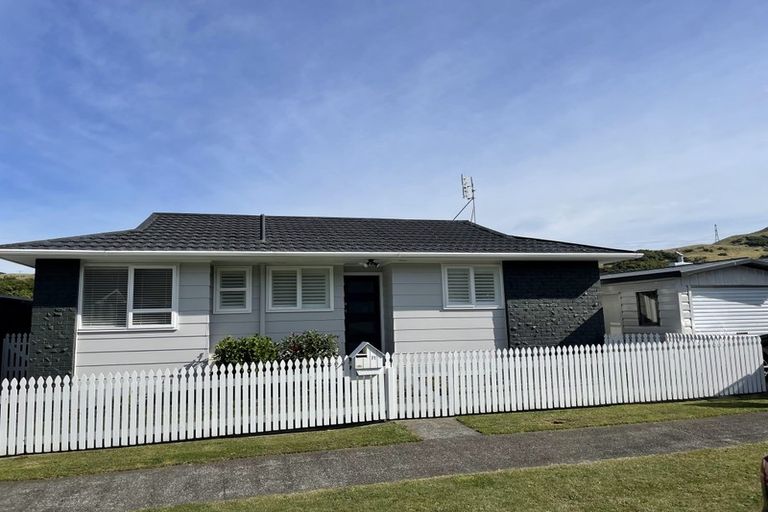 Photo of property in 71 Waipounamu Drive, Kelson, Lower Hutt, 5010