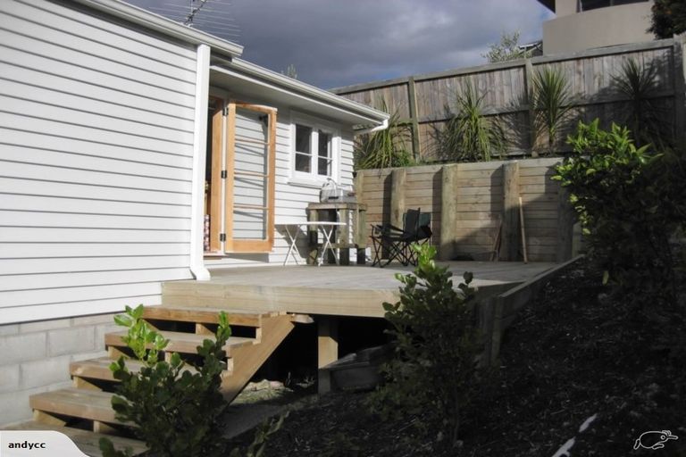 Photo of property in 5 Don Croot Street, Morningside, Auckland, 1021