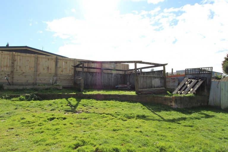 Photo of property in 12 Baird Road, Tokoroa, 3420