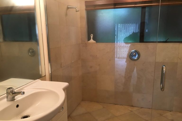 Photo of property in 86 Hattaway Avenue, Bucklands Beach, Auckland, 2012