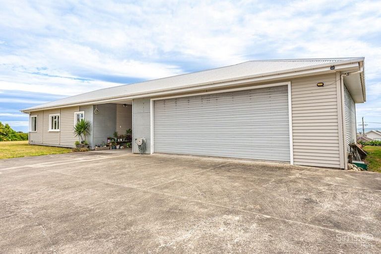 Photo of property in 153 Cornfoot Street, Castlecliff, Whanganui, 4501