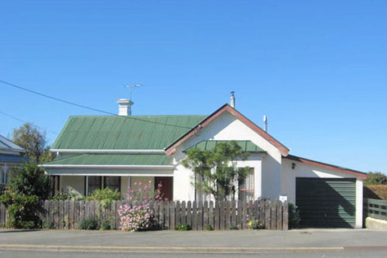 Photo of property in 15 Wharfe Street, South Hill, Oamaru, 9400