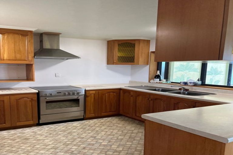 Photo of property in 96 Ardern Avenue, Stanmore Bay, Whangaparaoa, 0932