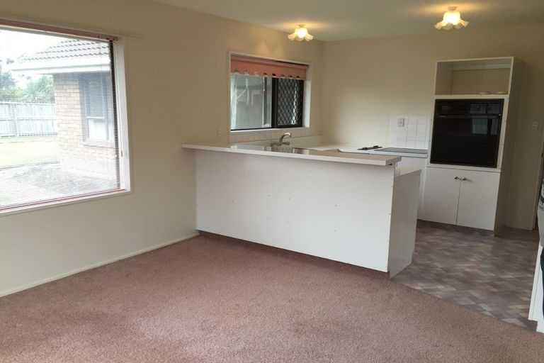 Photo of property in 134 Racecourse Road, Sockburn, Christchurch, 8042