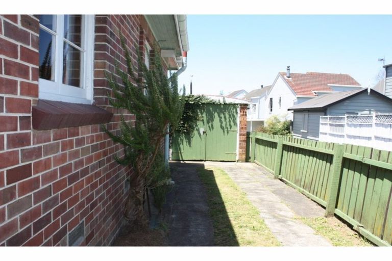 Photo of property in 21a Manse Street, Regent, Whangarei, 0112