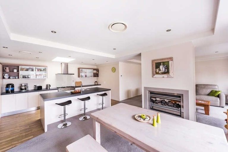 Photo of property in 19 Sovereign Gardens, Halswell, Christchurch, 8025