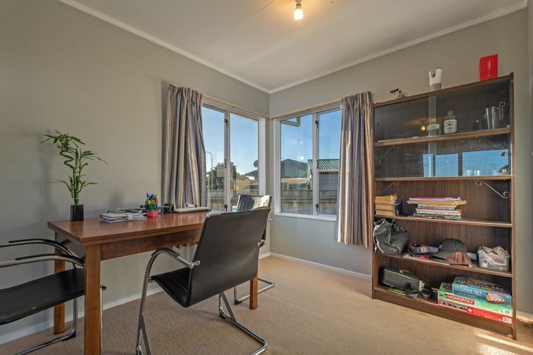 Photo of property in 5 Jupiter Street, Milson, Palmerston North, 4414