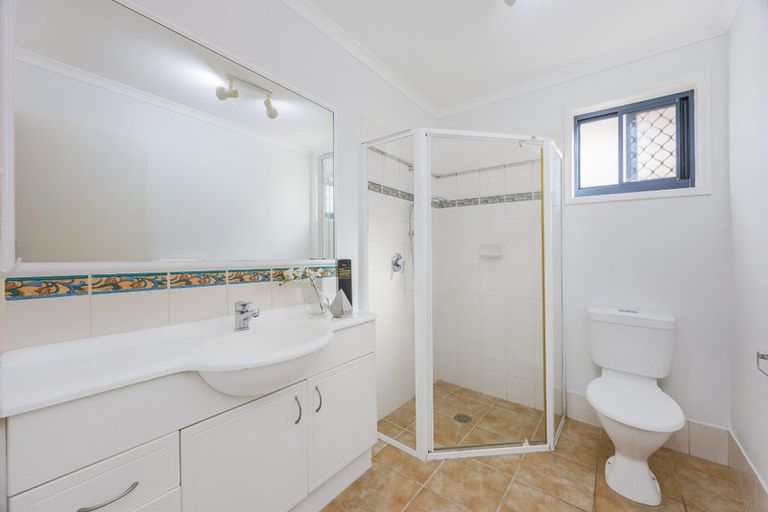 Photo of property in 4 Parkwood Crescent, Gulf Harbour, Whangaparaoa, 0930