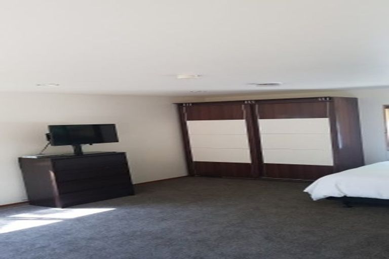 Photo of property in 1/29 John Court Street, Birkenhead, Auckland, 0626