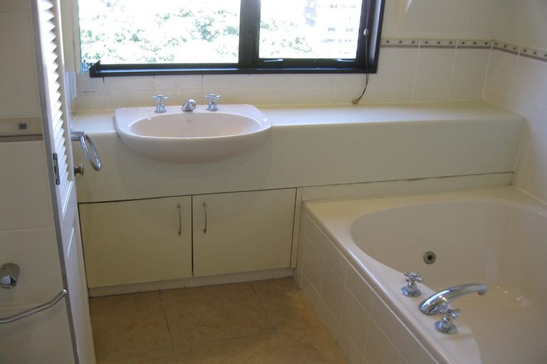 Photo of property in 1/27 Macdonald Crescent, Te Aro, Wellington, 6011