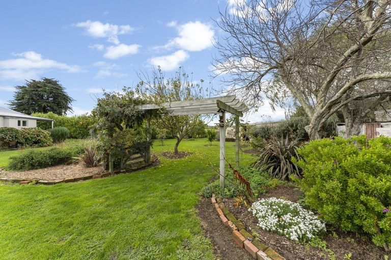 Photo of property in 129 Parewanui Road, Bulls, 4894