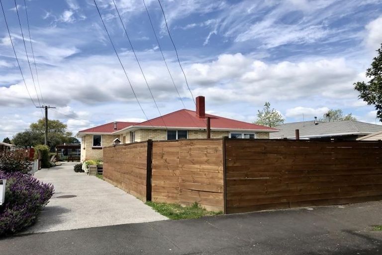 Photo of property in 52 Vardon Road, St Andrews, Hamilton, 3200