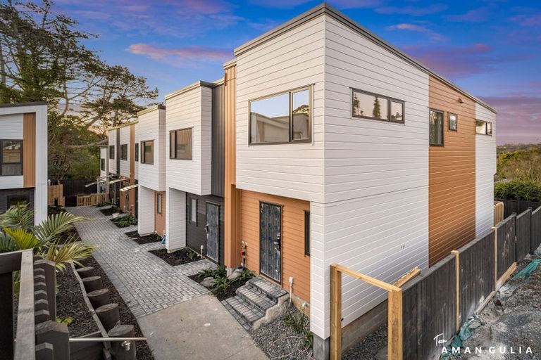 Photo of property in 1/93 Woodglen Road, Glen Eden, Auckland, 0602