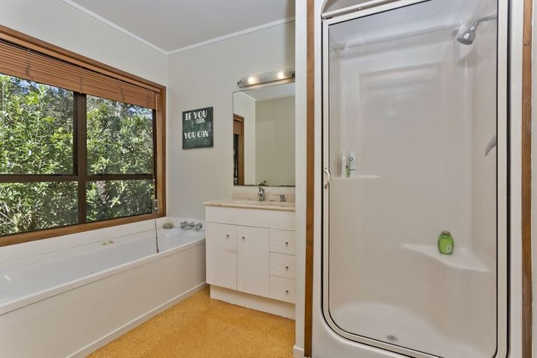 Photo of property in 2/14 Kauri Road, Birkenhead, Auckland, 0626