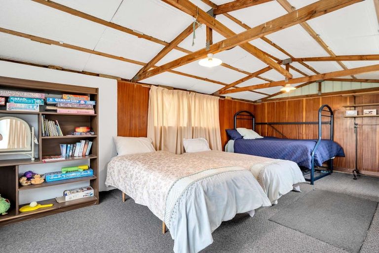 Photo of property in 100 Pukehina Parade, Pukehina, 3189