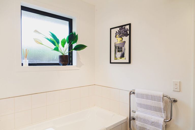 Photo of property in 1a Maple Court, Arthurs Point, Queenstown, 9371