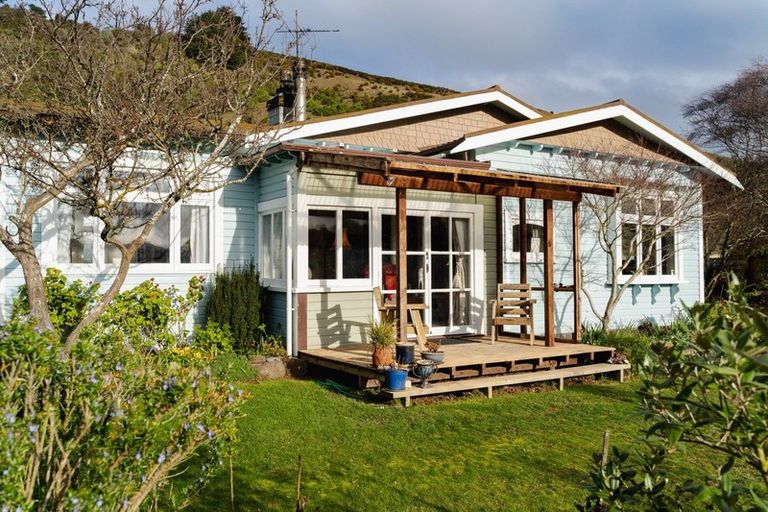 Photo of property in 346 Harington Point Road, Lower Portobello, Dunedin, 9077