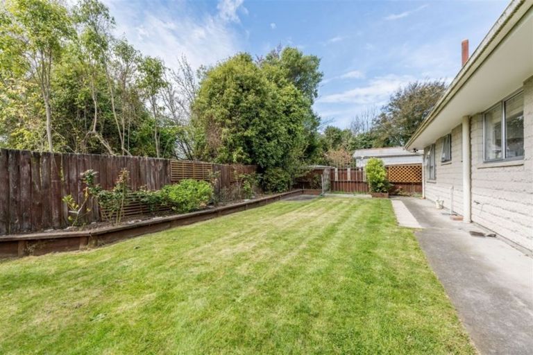 Photo of property in 2/28 Reading Street, Upper Riccarton, Christchurch, 8041