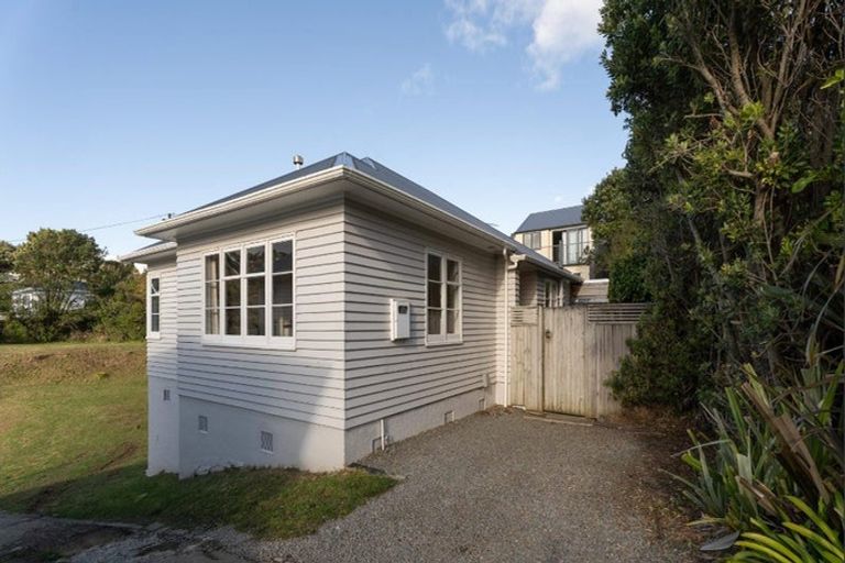 Photo of property in 35 Hindmarsh Street, Johnsonville, Wellington, 6037
