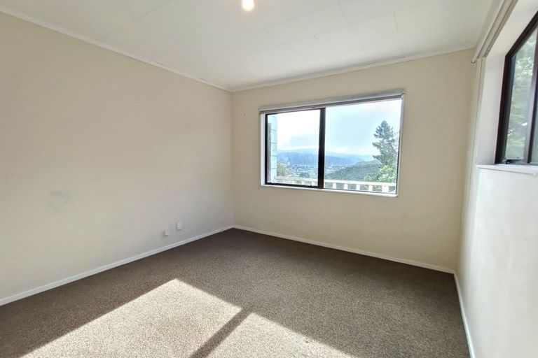 Photo of property in 20 Kerkwall Drive, Naenae, Lower Hutt, 5011