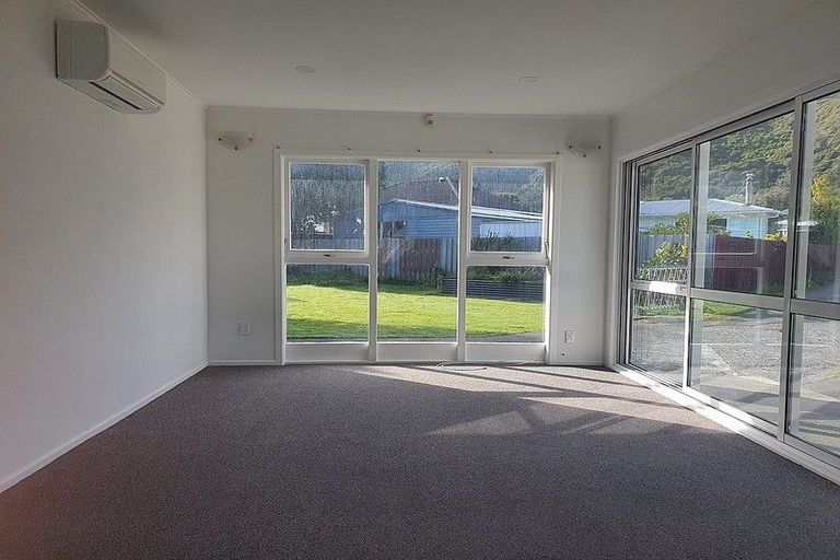 Photo of property in 29 Ruthven Road, Wainuiomata, Lower Hutt, 5014