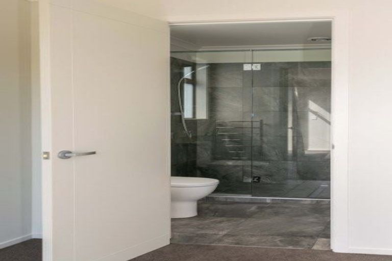 Photo of property in 18 Lake View Place, Fairhall, Blenheim, 7272