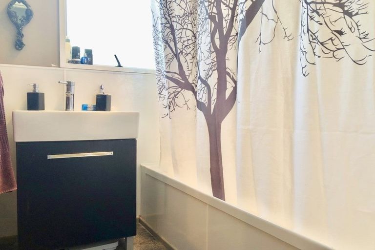 Photo of property in 34 Seadown Crescent, Amberley, 7410