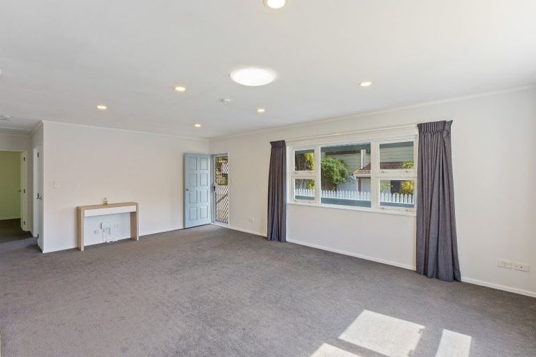 Photo of property in 8b Gavin Road, Raumati Beach, Paraparaumu, 5032