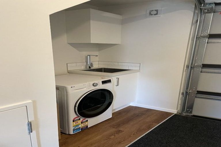 Photo of property in 4/5 Dellwood Avenue, Henderson, Auckland, 0612