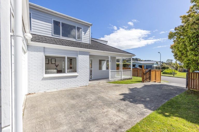 Photo of property in 33 Spyglass Lane, Whitby, Porirua, 5024