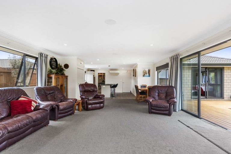 Photo of property in 141 Oteki Park Drive, Welcome Bay, Tauranga, 3112