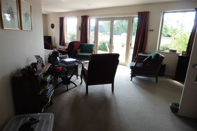 Photo of property in 63 Bevington Street, Avonhead, Christchurch, 8042