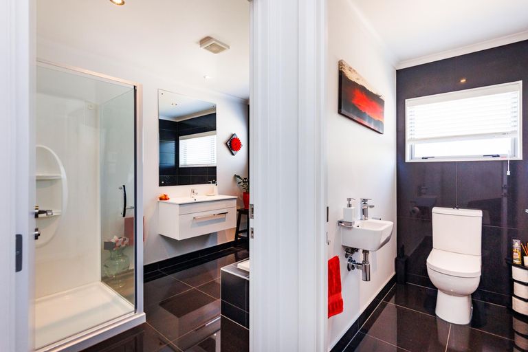 Photo of property in 3 Cheltenham Lane, Awapuni, Palmerston North, 4412